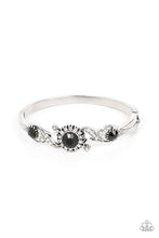 Load image into Gallery viewer, Expert Elegance - Black