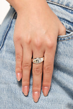 Load image into Gallery viewer, Monogram Memento - Silver - N