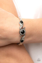 Load image into Gallery viewer, Expert Elegance - Black