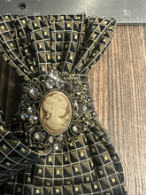 Load image into Gallery viewer, The Curly Cameo