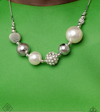 Load image into Gallery viewer, Fiercely 5th Avenue Trend Blend - April 2023