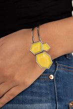 Load image into Gallery viewer, Tourist TRAPEZOID - Yellow