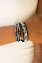 Load image into Gallery viewer, Just In SHOWTIME - Black - The V Resale Boutique