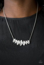 Load image into Gallery viewer, Leading Lady - White - The V Resale Boutique