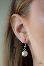 Load image into Gallery viewer, Posh Boss - White - The V Resale Boutique