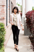 Load image into Gallery viewer, Regal - Zi Collection - The V Resale Boutique