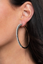Load image into Gallery viewer, Making Rounds - White - The V Resale Boutique