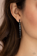 Load image into Gallery viewer, Grungy Grit - Black - The V Resale Boutique