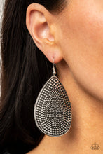 Load image into Gallery viewer, Artisan Adornment - Silver - The V Resale Boutique