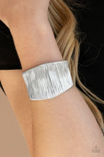 Load image into Gallery viewer, Hot Wired Wonder - Silver - The V Resale Boutique