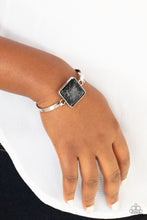Load image into Gallery viewer, Turning a CORNERSTONE - Black - The V Resale Boutique