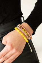 Load image into Gallery viewer, Down HOMESPUN - Yellow - The V Resale Boutique
