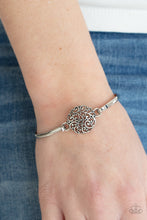 Load image into Gallery viewer, Filigree Fiesta - Silver - The V Resale Boutique