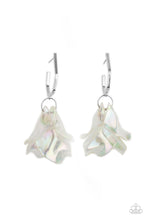 Load image into Gallery viewer, Jaw-Droppingly Jelly - Silver - The V Resale Boutique