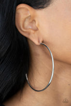 Load image into Gallery viewer, Mega Metro - Silver - The V Resale Boutique