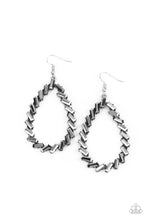 Load image into Gallery viewer, Striking RESPLENDENCE - Silver - The V Resale Boutique