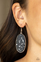 Load image into Gallery viewer, Stone Sculptures - Black - The V Resale Boutique