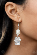 Load image into Gallery viewer, Showtime Twinkle - White - The V Resale Boutique