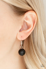 Load image into Gallery viewer, Top Pop - Black - The V Resale Boutique
